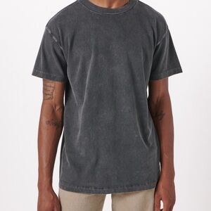 4 Abercrombie & Fitch Men’s Essential Tee